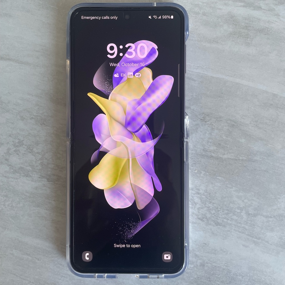 Samsung Galaxy Z Flip 4 with Case and Charger